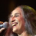 Maria Bethânia: La Voz Rebelde de la Música Brasileña Contra la Dictadura