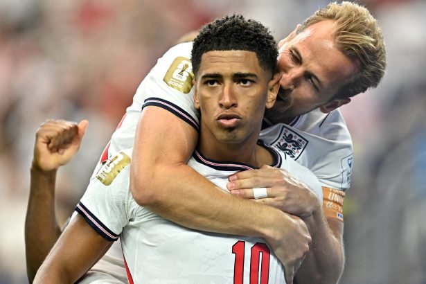 Inglaterra arrasa a Croacia en su debut y se posiciona como favorito