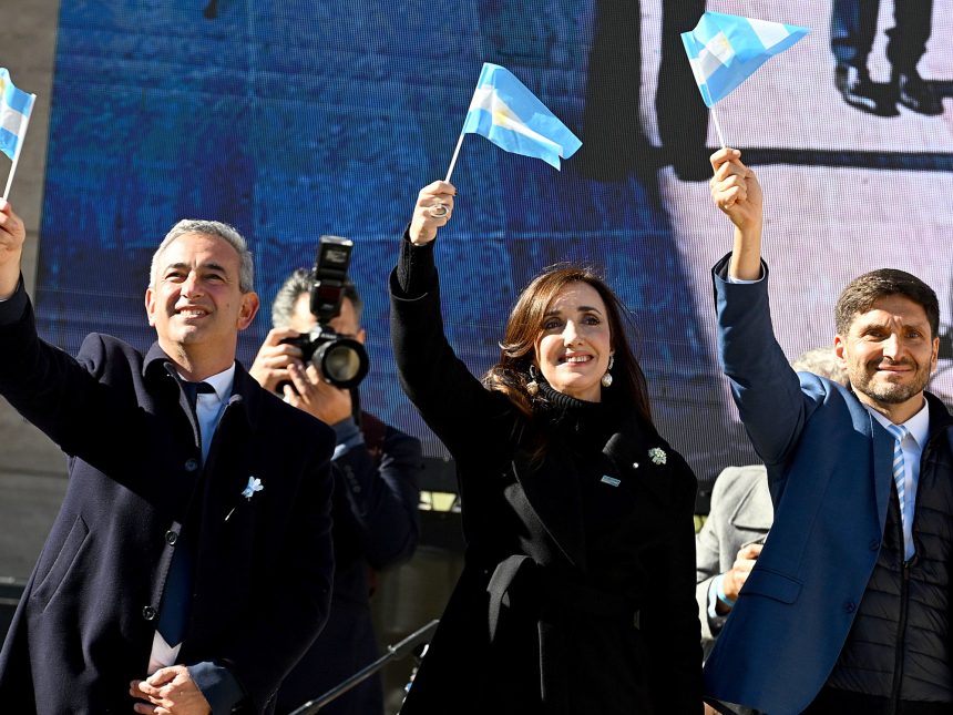 Victoria Villarruel se reúne con funcionarios en el Día de la Bandera