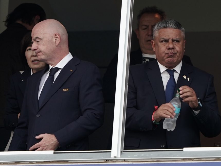 Ministro Mahiques apoya a la AFA: Jueces detienen investigación de escándalo
