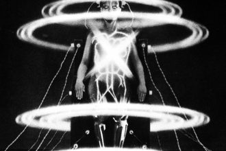 Metrópolis a 100 Años: Visionaria del Futuro y Revolución en Sci-Fi