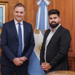 Adorni pierde a su segundo: YPF nombra nuevo director de prensa