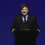 Milei en la Fundación Faro: Críticas a política y medios, y moral estatal