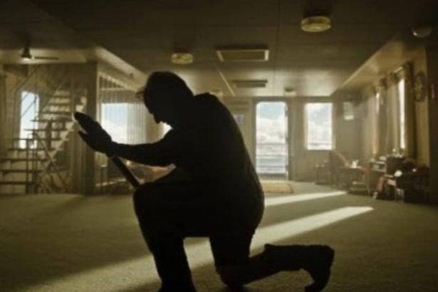 Tom Cruise y Supergirl: Un emotivo homenaje en cines argentinos