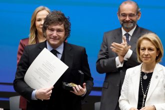 Javier Milei ataca a Pedro Sánchez: corrupción e Israel en el foco