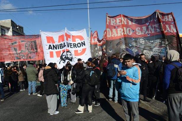 Aniversario de Kosteki y Santillán: Corte en Puente Pueyrredón y Operativo Policial