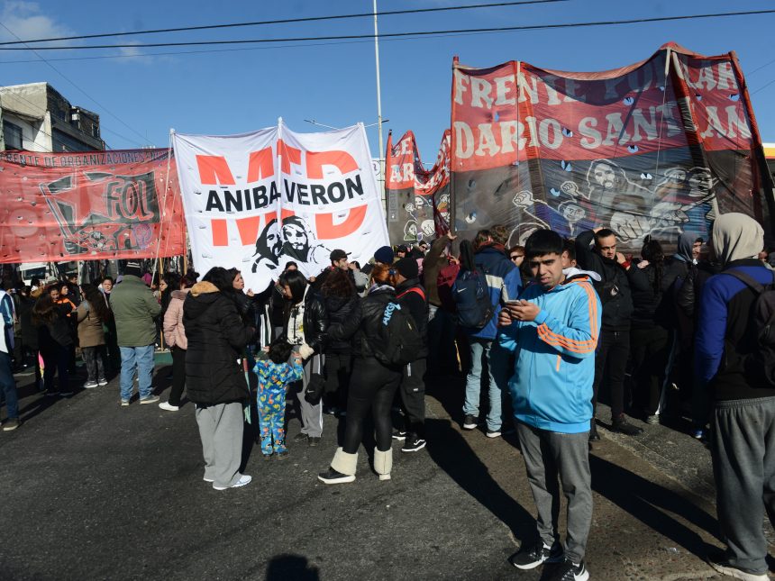 Aniversario de Kosteki y Santillán: Corte en Puente Pueyrredón y Operativo Policial