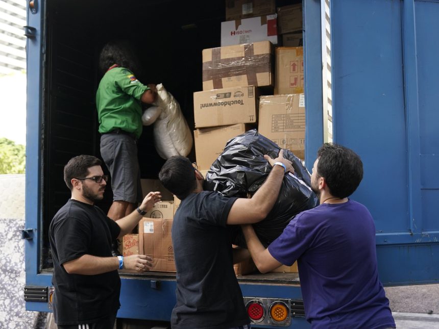 Venezuela: La Guaira, la zona más afectada por terremotos, aislada
