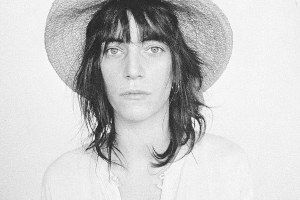 El legado de Tom Verlaine: Patti Smith y sus 4.000 discos únicos