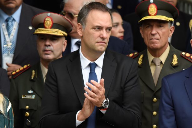 Revelan audios y datos judiciales que sacaron a Adorni del Gobierno