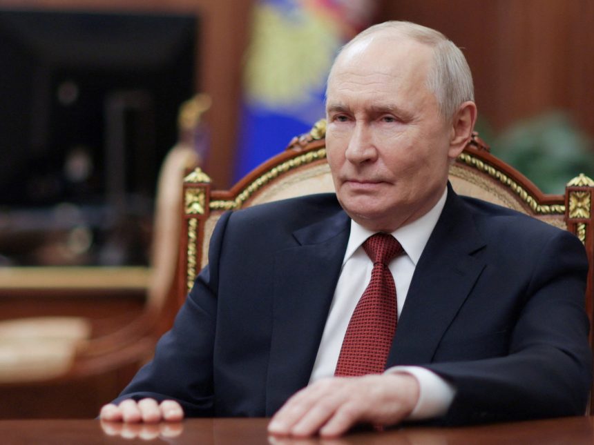 Putin reconoce escasez de combustible en Rusia tras ataques ucranianos