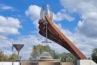 Descubre los Monumentos Más Raros y Bizarros de Argentina en Cine