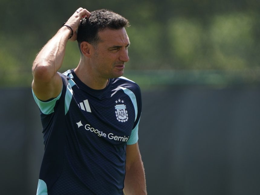 Scaloni y sus dilemas: ¿Qué variantes ante Cabo Verde?