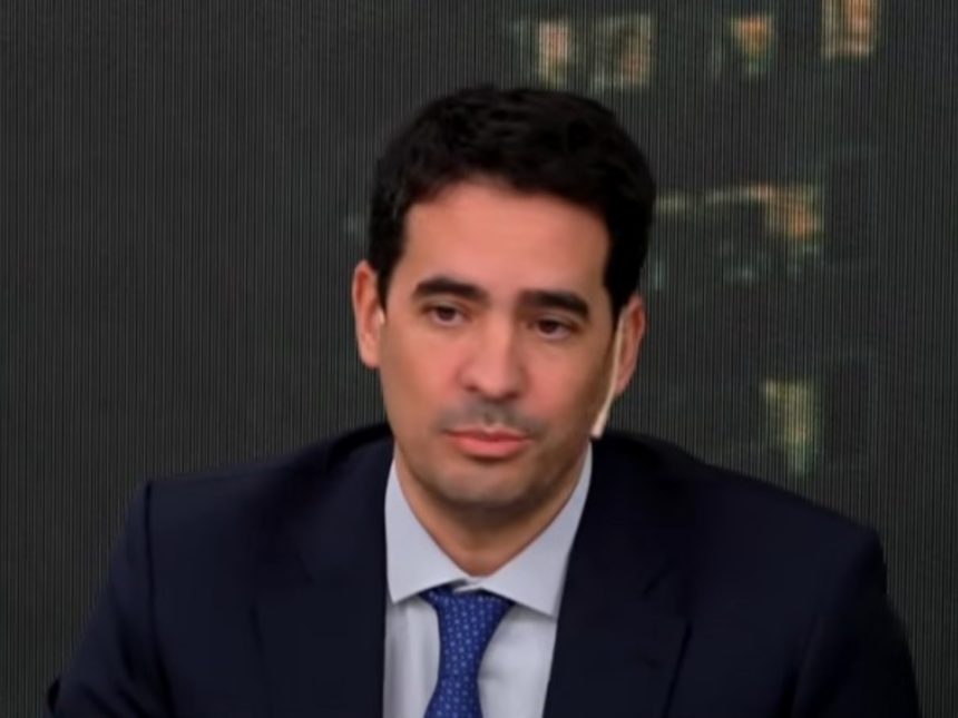 Nuevo vocero presidencial: un estilo más suave que Milei