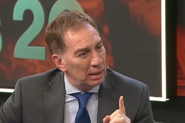 Santilli sobre el abrazo triple: Adorni enfrentará a la Justicia