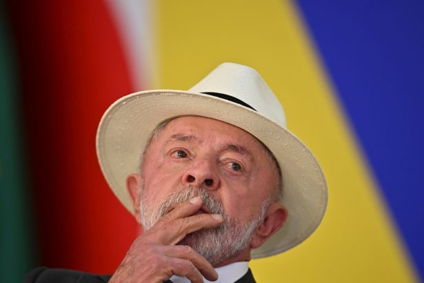 Lula da Silva supera a Flávio Bolsonaro en la carrera presidencial