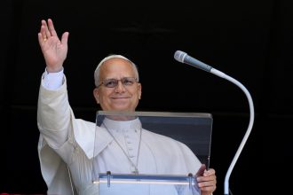 El Papa inicia sus vacaciones en Castel Gandolfo tras firmeza internacional