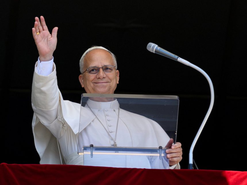 El Papa inicia sus vacaciones en Castel Gandolfo tras firmeza internacional