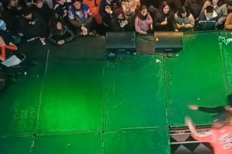 Impactante caída: Dos bailarines se desploman en concurso de K-Pop