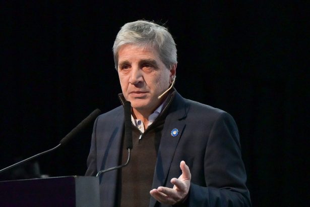 Javier Milei: Anuncio en Vivo del Plan de Deuda y Objetivo de Inversión