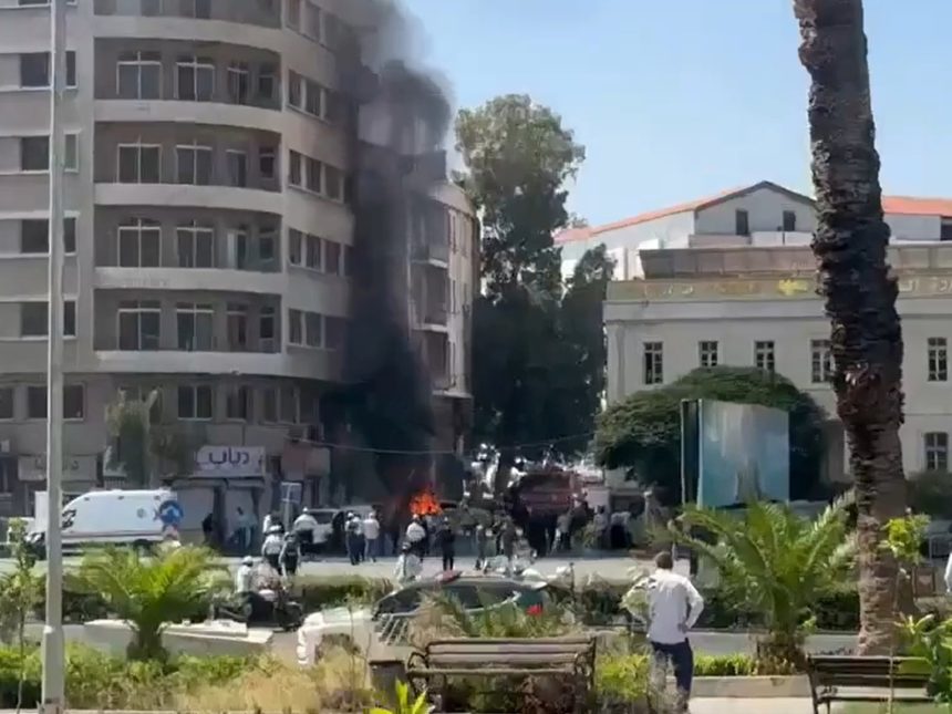 Explosiones en Damasco: Dos bombas estallan durante visita de Macron