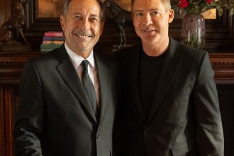 ¡Éxito en el rodaje! Francella y Suar brillan en ‘Un funeral y medio
