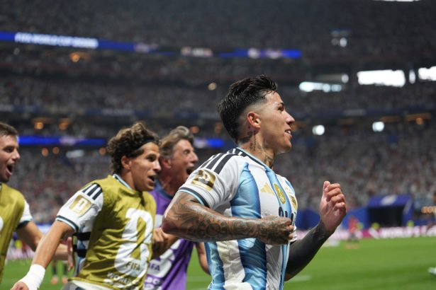 El emocionante gol de Enzo Fernández que salvó a Argentina ante Egipto