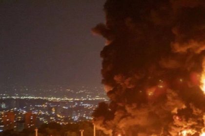 Impactantes Videos: Explosiones en el Puerto de Irán por EE. UU