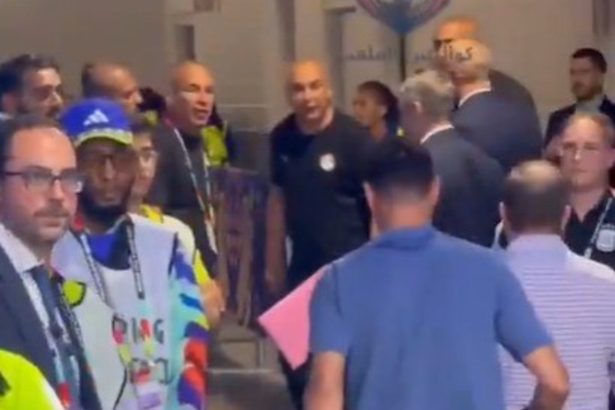 Intenso enfrentamiento entre Hossam Hassan y Scaloni tras el partido