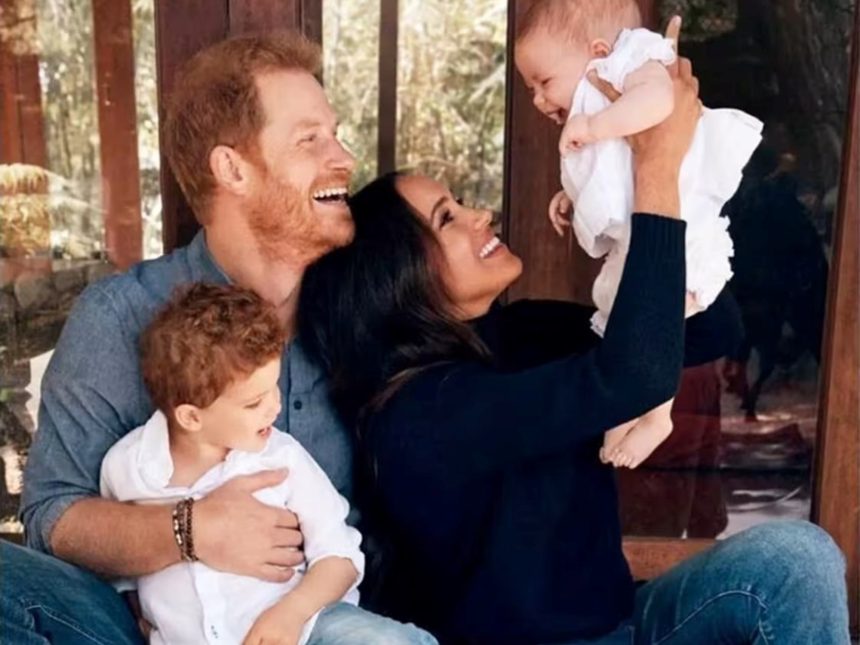 Meghan Markle y sus hijos llegan al Reino Unido: ¿se reunirá con el rey?