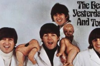El escándalo detrás de la tapa de los Beatles: muñecos y carne cruda