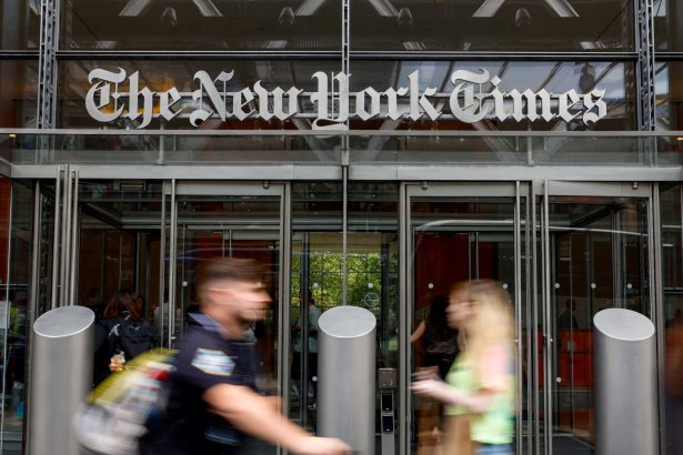 Trump demanda al New York Times por reportar fallas en su Air Force One