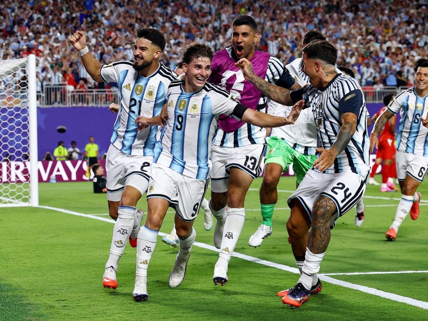 El Golazo Milagroso de Julián Álvarez: La Esperanza de la Scaloneta