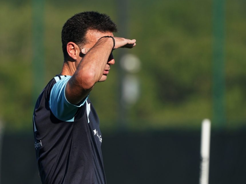 Scaloni ensaya tácticas en la Selección: ¿Quién jugará contra Inglaterra?