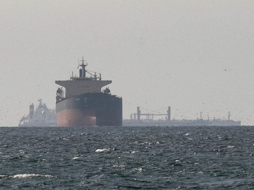 EE.UU. Restablece bloqueo en Ormuz y intensifica bombardeos a Irán