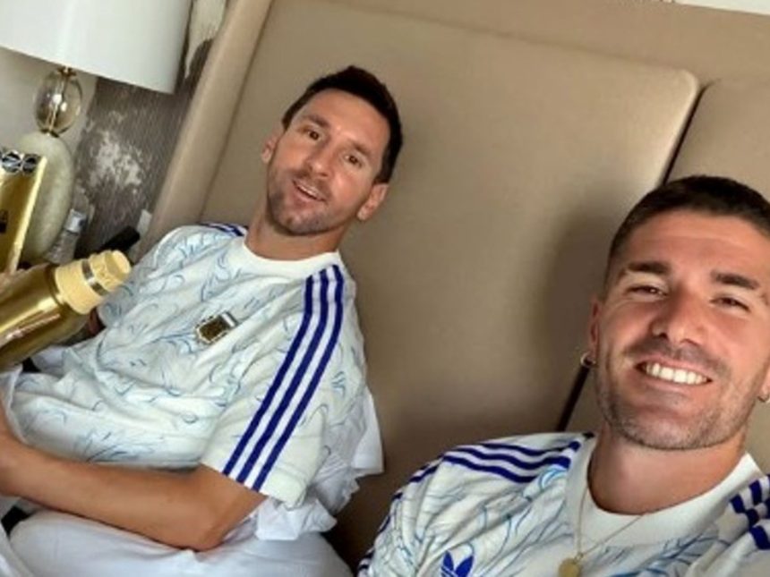 Messi y De Paul: Mate, alfajores y la celebración tras vencer a Inglaterra