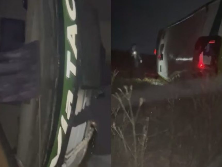 Accidente en Ruta 7: Micro vuelca cerca de Carmen de Areco, 20 heridos