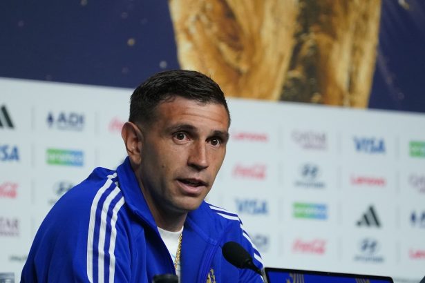 Dibu Martínez: Su lucha y sacrificio para jugar el Mundial