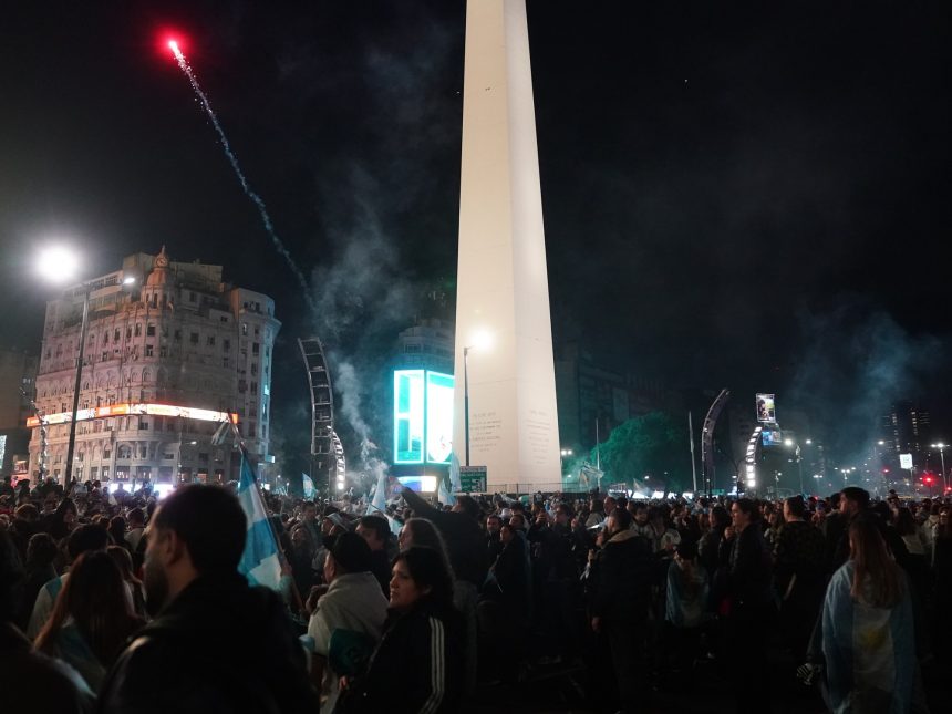Mundial: Anuncio del Gobierno sobre el feriado del lunes tras el partido
