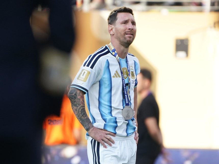 Emotivo llanto de Messi tras la medalla de plata en España campeón