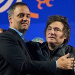 Encuesta revela: 19 de 20 políticos reprobados, solo uno se salva