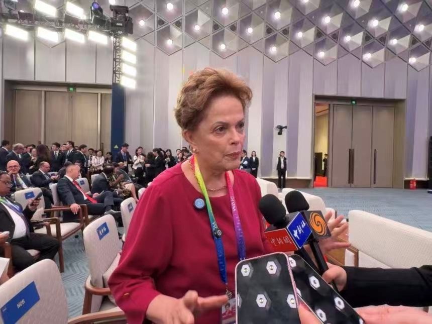 Rousseff a Milei: ¡Argentina, regresa a los BRICS!
