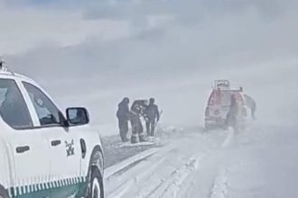 Catamarca: Tormenta de Nieve Aisla a Cuatro Trabajadores en la Puna