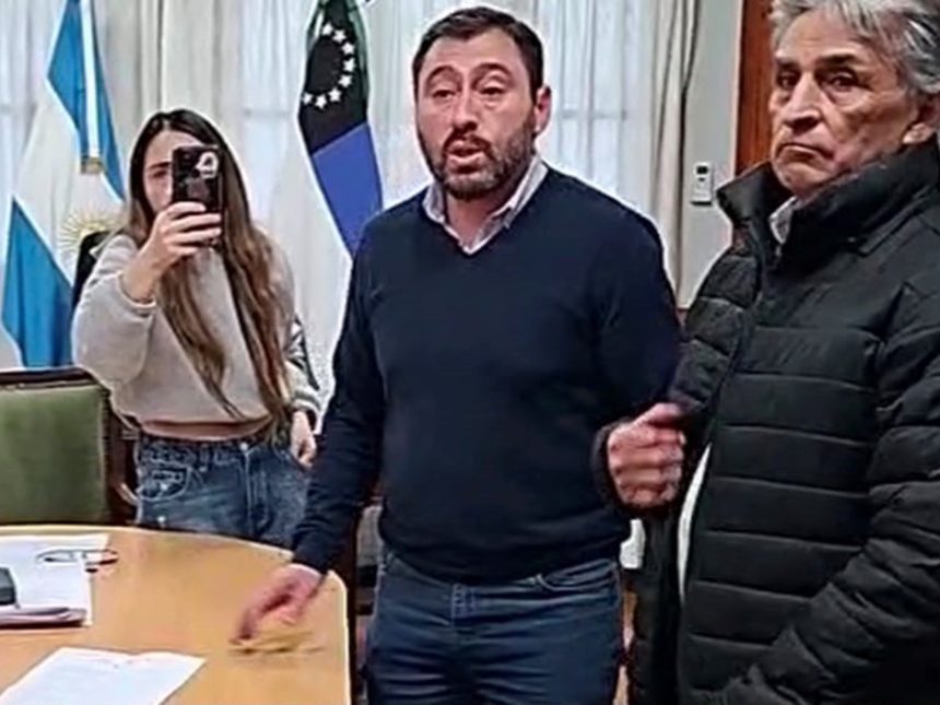 Intendente libertario de Río Negro renuncia tras acusaciones de fraude