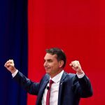 Flávio Bolsonaro se disculpa y llama a la unidad de la derecha en Brasil