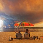 Fuego imparable en Francia: 200,000 evacuados cerca de Burdeos