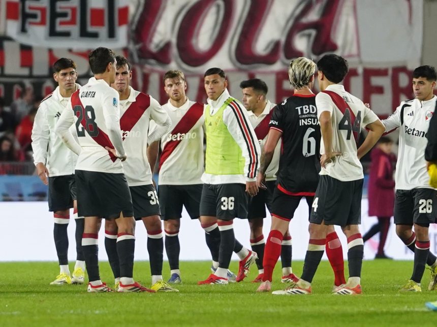 Barracas hace historia al vencer a River con debuts estelares