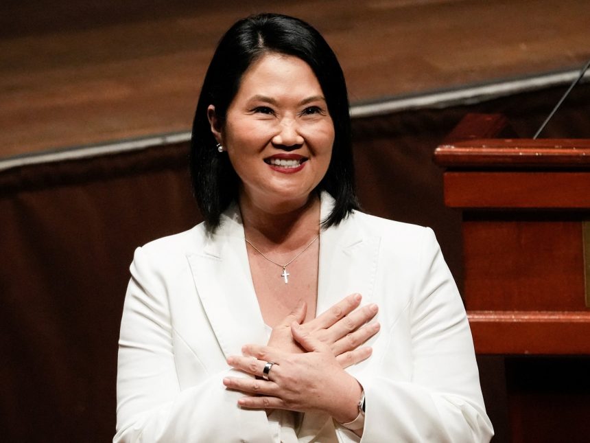 Keiko Fujimori nombra a tres ministros clave antes de asumir el poder