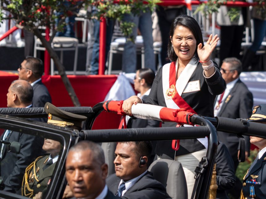 Barrios de Lima exigen a Keiko Fujimori cumplir promesas contra el crimen
