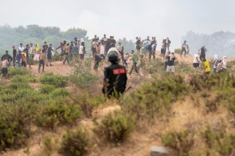 Ceuta en Crisis: Invasión, 43 Ahogados y el Dilema de Sánchez